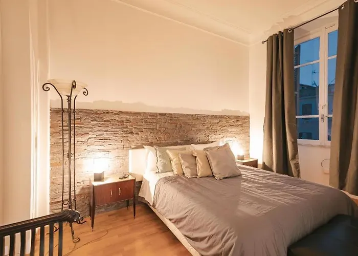 Oda ve Kahvaltı Rdr Tortona 3*